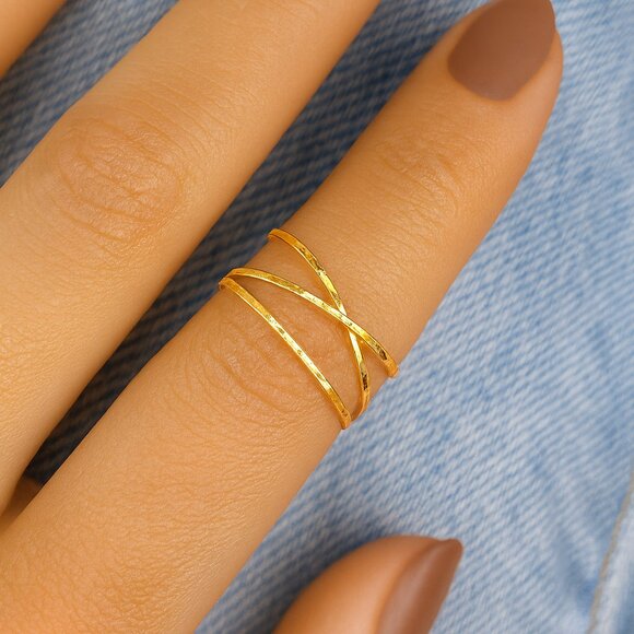 14K Gold Filled Thin Hammered Fidget Ring - Criss Cross Ring - Picture 1 of 4